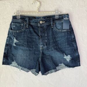 NEW Women’s Hollister Curvy Ultra High Rise Mom Shorts Distressed 3” Sz 28